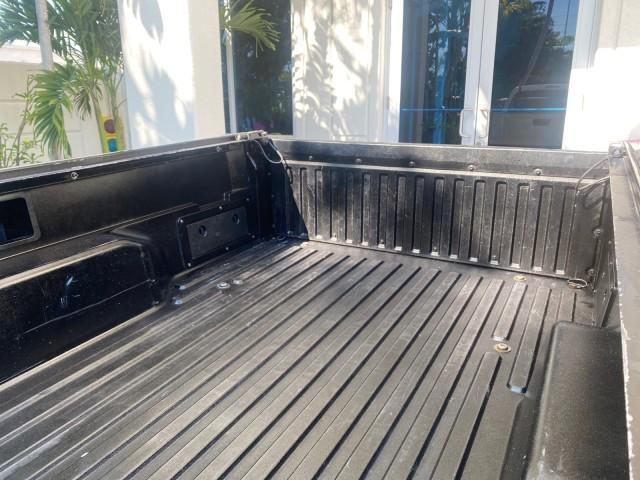 2007 Super White /Gray Toyota Tacoma LOW MILES 98,053 AUTO AC 4 CYL (5TENX22N77Z) with an 2.7L DOHC EFI 16-Valve I4 VVT-i Engine engine, Automatic transmission, located at 4701 North Dixie Hwy, Pompano Beach, FL, 33064, (954) 422-2889, 26.240938, -80.123474 - OUR WEBPAGE FLORIDACARS1.COM HAS OVER 100 PHOTOS AND FREE CARFAX LINK 2007 Toyota Tacoma VIN: 5TENX22N77Z369647 Pickup 2.7L I4 F DOHC 16V Gasoline 28 MPG Rear Wheel Drive Features ABS Brakes Air Conditioning AM/FM Stereo Automatic Transmission CD Audio Cloth Seats Cruise Control This incredible 2-ow - Photo#74