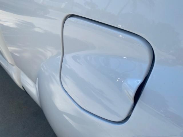 2007 Super White /Gray Toyota Tacoma LOW MILES 98,053 AUTO AC 4 CYL (5TENX22N77Z) with an 2.7L DOHC EFI 16-Valve I4 VVT-i Engine engine, Automatic transmission, located at 4701 North Dixie Hwy, Pompano Beach, FL, 33064, (954) 422-2889, 26.240938, -80.123474 - OUR WEBPAGE FLORIDACARS1.COM HAS OVER 100 PHOTOS AND FREE CARFAX LINK 2007 Toyota Tacoma VIN: 5TENX22N77Z369647 Pickup 2.7L I4 F DOHC 16V Gasoline 28 MPG Rear Wheel Drive Features ABS Brakes Air Conditioning AM/FM Stereo Automatic Transmission CD Audio Cloth Seats Cruise Control This incredible 2-ow - Photo#75