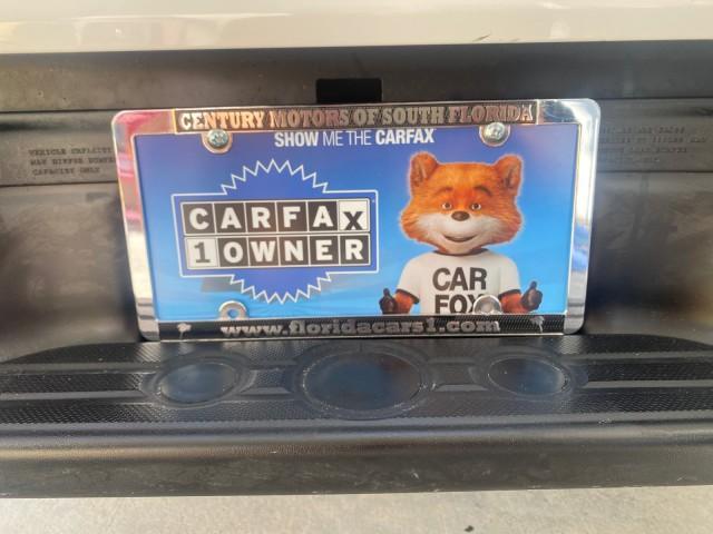 2007 Super White /Gray Toyota Tacoma LOW MILES 98,053 AUTO AC 4 CYL (5TENX22N77Z) with an 2.7L DOHC EFI 16-Valve I4 VVT-i Engine engine, Automatic transmission, located at 4701 North Dixie Hwy, Pompano Beach, FL, 33064, (954) 422-2889, 26.240938, -80.123474 - OUR WEBPAGE FLORIDACARS1.COM HAS OVER 100 PHOTOS AND FREE CARFAX LINK 2007 Toyota Tacoma VIN: 5TENX22N77Z369647 Pickup 2.7L I4 F DOHC 16V Gasoline 28 MPG Rear Wheel Drive Features ABS Brakes Air Conditioning AM/FM Stereo Automatic Transmission CD Audio Cloth Seats Cruise Control This incredible 2-ow - Photo#84