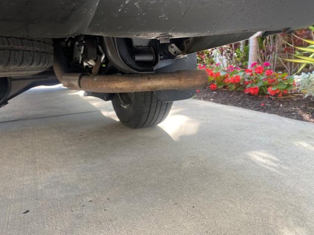 2007 Super White /Gray Toyota Tacoma LOW MILES 98,053 AUTO AC 4 CYL (5TENX22N77Z) with an 2.7L DOHC EFI 16-Valve I4 VVT-i Engine engine, Automatic transmission, located at 4701 North Dixie Hwy, Pompano Beach, FL, 33064, (954) 422-2889, 26.240938, -80.123474 - OUR WEBPAGE FLORIDACARS1.COM HAS OVER 100 PHOTOS AND FREE CARFAX LINK 2007 Toyota Tacoma VIN: 5TENX22N77Z369647 Pickup 2.7L I4 F DOHC 16V Gasoline 28 MPG Rear Wheel Drive Features ABS Brakes Air Conditioning AM/FM Stereo Automatic Transmission CD Audio Cloth Seats Cruise Control This incredible 2-ow - Photo#85