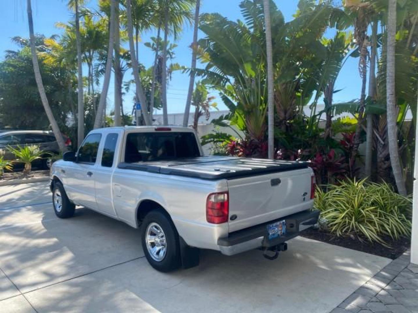 2003 Silver Frost Metallic /Dark Graphite Ford Ranger Edge Plus LOW MILES 57,781 X CAB (1FTYR44V93P) with an 3.0L SEFI Flex-Fuel FFV V6 Engine engine, Automatic transmission, located at 4701 North Dixie Hwy, Pompano Beach, FL, 33064, (954) 422-2889, 26.240938, -80.123474 - OUR WEBPAGE FLORIDACARS1.COM HAS OVER 100 PHOTOS AND FREE CARFAX LINK 2003 Ford Ranger XLT 4 Door Extended Cab Pickup 3.0L V6 F Flex Fuel 23 MPG Rear Wheel Drive Features ABS Brakes Air Conditioning Alloy Wheels AM/FM Stereo Automatic Transmission Bed Liner CD Audio Cloth Seats Cruise Control Flex F - Photo#5