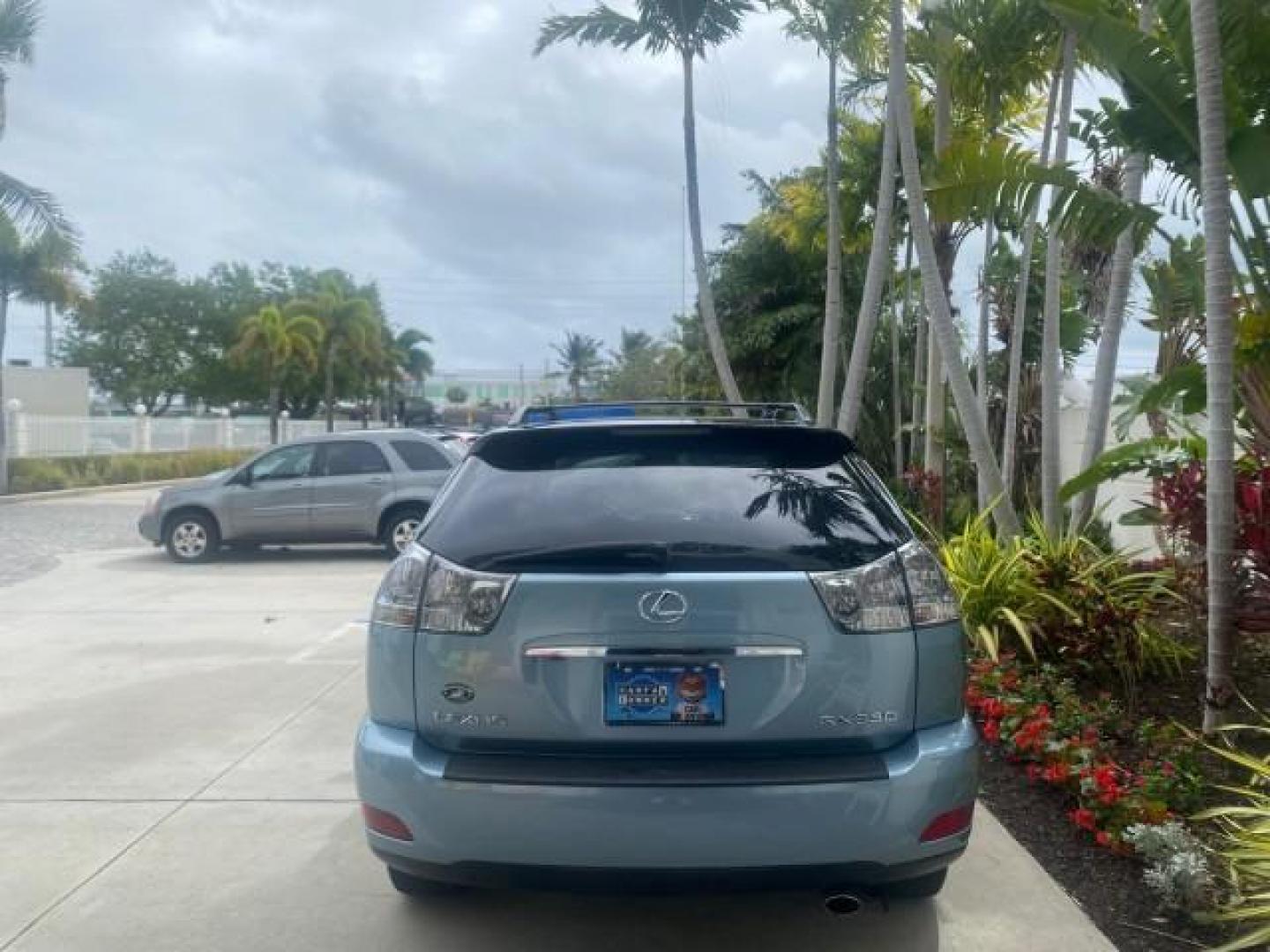 2005 Breakwater Blue Metallic /Light Gray Lexus RX 330 LOW MILES 68,645 1 OWNER (2T2GA31U55C) with an 3.3L DOHC MPI 24-Valve V6 Engine engine, Automatic transmission, located at 4701 North Dixie Hwy, Pompano Beach, FL, 33064, (954) 422-2889, 26.240938, -80.123474 - OUR WEBPAGE FLORIDACARS1.COM HAS OVER 100 PHOTOS AND FREE CARFAX LINK 2005 Lexus RX 330 1 OWNER 4 Door Wagon/Sport Utility 3.3L V6 F 24V Gasoline 26 MPG Front Wheel Drive Features ABS Brakes Air Conditioning Alloy Wheels AM/FM Stereo Automatic Transmission Cassette Player CD Audio Cruise Control Fro - Photo#6