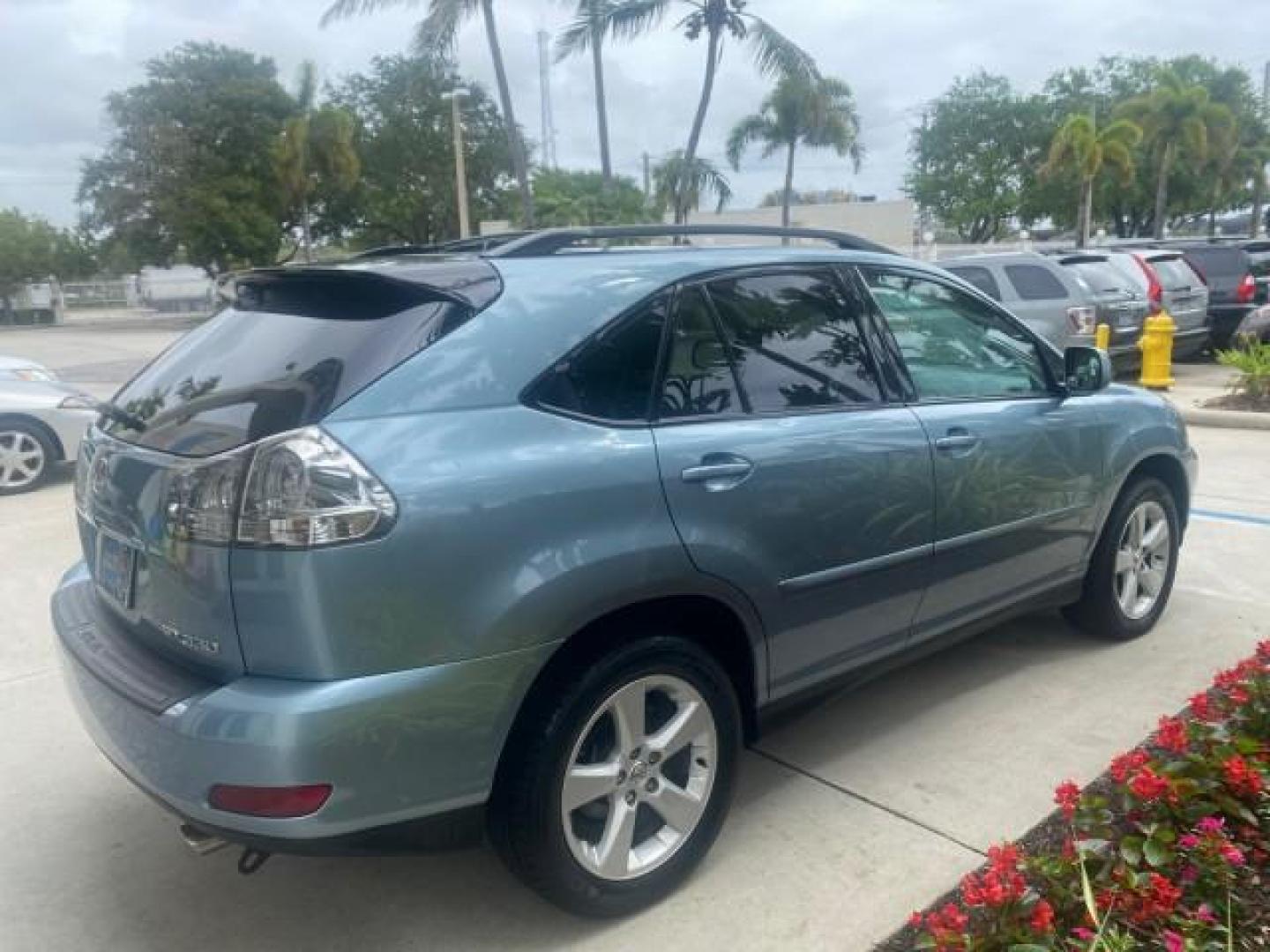 2005 Breakwater Blue Metallic /Light Gray Lexus RX 330 LOW MILES 68,645 1 OWNER (2T2GA31U55C) with an 3.3L DOHC MPI 24-Valve V6 Engine engine, Automatic transmission, located at 4701 North Dixie Hwy, Pompano Beach, FL, 33064, (954) 422-2889, 26.240938, -80.123474 - OUR WEBPAGE FLORIDACARS1.COM HAS OVER 100 PHOTOS AND FREE CARFAX LINK 2005 Lexus RX 330 1 OWNER 4 Door Wagon/Sport Utility 3.3L V6 F 24V Gasoline 26 MPG Front Wheel Drive Features ABS Brakes Air Conditioning Alloy Wheels AM/FM Stereo Automatic Transmission Cassette Player CD Audio Cruise Control Fro - Photo#7
