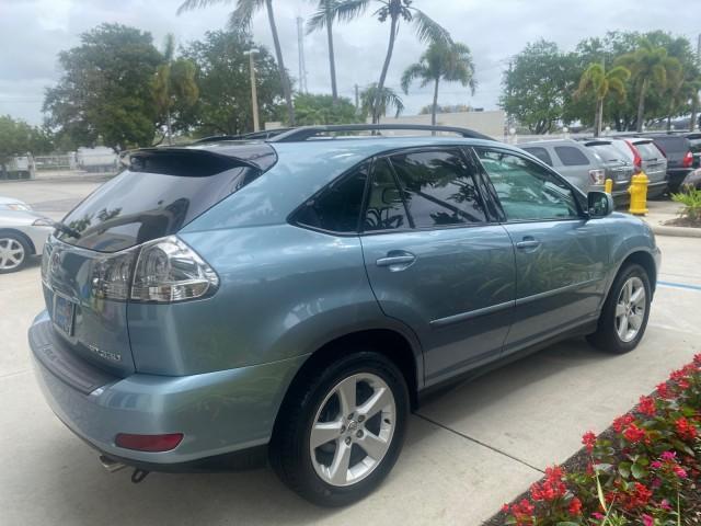 2005 Breakwater Blue Metallic /Light Gray Lexus RX 330 LOW MILES 68,645 1 OWNER (2T2GA31U55C) with an 3.3L DOHC MPI 24-Valve V6 Engine engine, Automatic transmission, located at 4701 North Dixie Hwy, Pompano Beach, FL, 33064, (954) 422-2889, 26.240938, -80.123474 - OUR WEBPAGE FLORIDACARS1.COM HAS OVER 100 PHOTOS AND FREE CARFAX LINK 2005 Lexus RX 330 1 OWNER 4 Door Wagon/Sport Utility 3.3L V6 F 24V Gasoline 26 MPG Front Wheel Drive Features ABS Brakes Air Conditioning Alloy Wheels AM/FM Stereo Automatic Transmission Cassette Player CD Audio Cruise Control Fro - Photo#7
