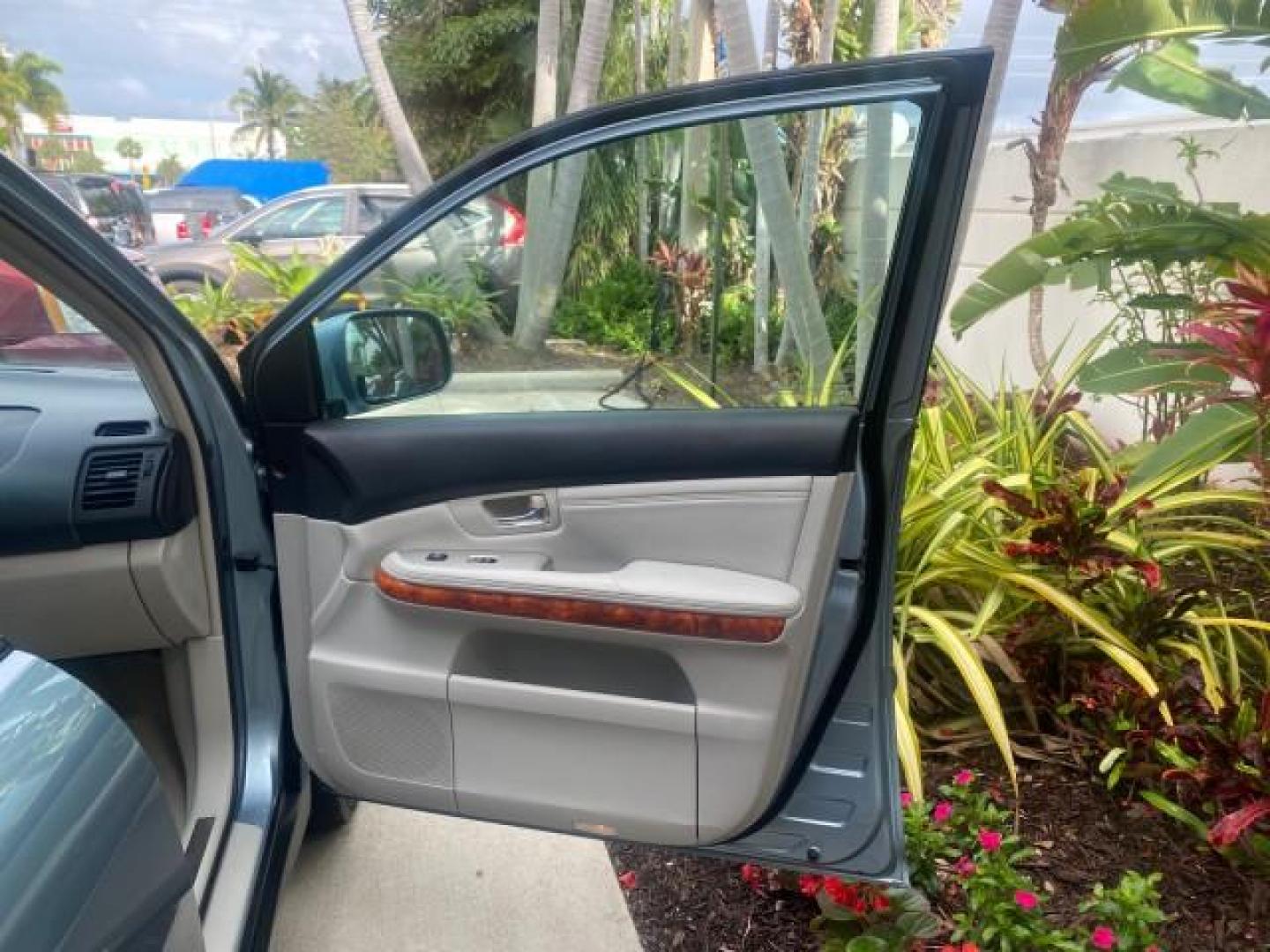 2005 Breakwater Blue Metallic /Light Gray Lexus RX 330 LOW MILES 68,645 1 OWNER (2T2GA31U55C) with an 3.3L DOHC MPI 24-Valve V6 Engine engine, Automatic transmission, located at 4701 North Dixie Hwy, Pompano Beach, FL, 33064, (954) 422-2889, 26.240938, -80.123474 - OUR WEBPAGE FLORIDACARS1.COM HAS OVER 100 PHOTOS AND FREE CARFAX LINK 2005 Lexus RX 330 1 OWNER 4 Door Wagon/Sport Utility 3.3L V6 F 24V Gasoline 26 MPG Front Wheel Drive Features ABS Brakes Air Conditioning Alloy Wheels AM/FM Stereo Automatic Transmission Cassette Player CD Audio Cruise Control Fro - Photo#11
