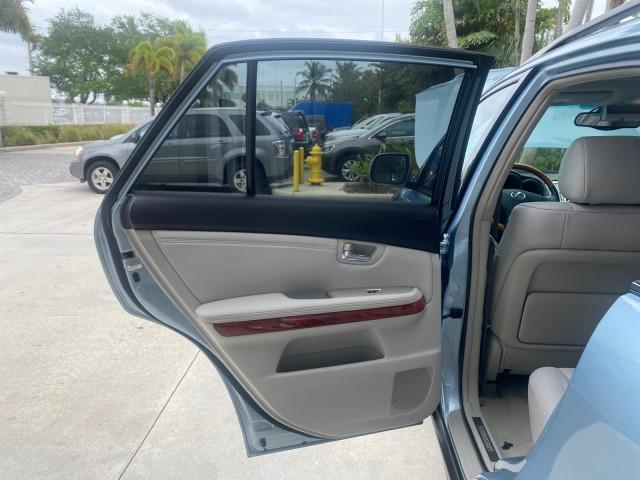 2005 Breakwater Blue Metallic /Light Gray Lexus RX 330 LOW MILES 68,645 1 OWNER (2T2GA31U55C) with an 3.3L DOHC MPI 24-Valve V6 Engine engine, Automatic transmission, located at 4701 North Dixie Hwy, Pompano Beach, FL, 33064, (954) 422-2889, 26.240938, -80.123474 - OUR WEBPAGE FLORIDACARS1.COM HAS OVER 100 PHOTOS AND FREE CARFAX LINK 2005 Lexus RX 330 1 OWNER 4 Door Wagon/Sport Utility 3.3L V6 F 24V Gasoline 26 MPG Front Wheel Drive Features ABS Brakes Air Conditioning Alloy Wheels AM/FM Stereo Automatic Transmission Cassette Player CD Audio Cruise Control Fro - Photo#13