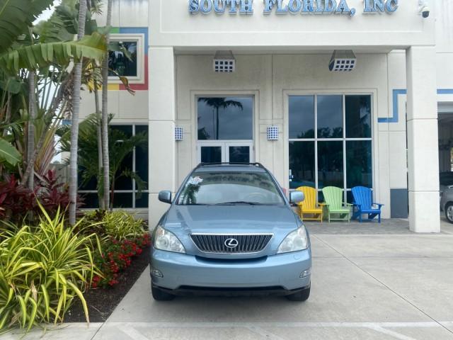 2005 Breakwater Blue Metallic /Light Gray Lexus RX 330 LOW MILES 68,645 1 OWNER (2T2GA31U55C) with an 3.3L DOHC MPI 24-Valve V6 Engine engine, Automatic transmission, located at 4701 North Dixie Hwy, Pompano Beach, FL, 33064, (954) 422-2889, 26.240938, -80.123474 - OUR WEBPAGE FLORIDACARS1.COM HAS OVER 100 PHOTOS AND FREE CARFAX LINK 2005 Lexus RX 330 1 OWNER 4 Door Wagon/Sport Utility 3.3L V6 F 24V Gasoline 26 MPG Front Wheel Drive Features ABS Brakes Air Conditioning Alloy Wheels AM/FM Stereo Automatic Transmission Cassette Player CD Audio Cruise Control Fro - Photo#26