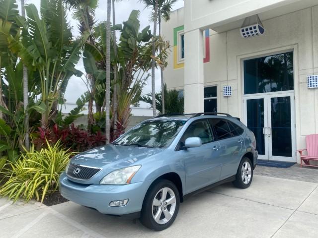 2005 Breakwater Blue Metallic /Light Gray Lexus RX 330 LOW MILES 68,645 1 OWNER (2T2GA31U55C) with an 3.3L DOHC MPI 24-Valve V6 Engine engine, Automatic transmission, located at 4701 North Dixie Hwy, Pompano Beach, FL, 33064, (954) 422-2889, 26.240938, -80.123474 - OUR WEBPAGE FLORIDACARS1.COM HAS OVER 100 PHOTOS AND FREE CARFAX LINK 2005 Lexus RX 330 1 OWNER 4 Door Wagon/Sport Utility 3.3L V6 F 24V Gasoline 26 MPG Front Wheel Drive Features ABS Brakes Air Conditioning Alloy Wheels AM/FM Stereo Automatic Transmission Cassette Player CD Audio Cruise Control Fro - Photo#28