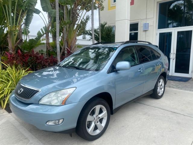 2005 Breakwater Blue Metallic /Light Gray Lexus RX 330 LOW MILES 68,645 1 OWNER (2T2GA31U55C) with an 3.3L DOHC MPI 24-Valve V6 Engine engine, Automatic transmission, located at 4701 North Dixie Hwy, Pompano Beach, FL, 33064, (954) 422-2889, 26.240938, -80.123474 - OUR WEBPAGE FLORIDACARS1.COM HAS OVER 100 PHOTOS AND FREE CARFAX LINK 2005 Lexus RX 330 1 OWNER 4 Door Wagon/Sport Utility 3.3L V6 F 24V Gasoline 26 MPG Front Wheel Drive Features ABS Brakes Air Conditioning Alloy Wheels AM/FM Stereo Automatic Transmission Cassette Player CD Audio Cruise Control Fro - Photo#29