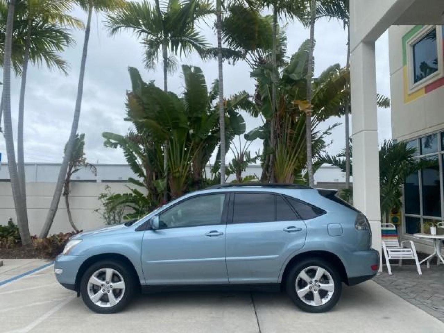 2005 Breakwater Blue Metallic /Light Gray Lexus RX 330 LOW MILES 68,645 1 OWNER (2T2GA31U55C) with an 3.3L DOHC MPI 24-Valve V6 Engine engine, Automatic transmission, located at 4701 North Dixie Hwy, Pompano Beach, FL, 33064, (954) 422-2889, 26.240938, -80.123474 - OUR WEBPAGE FLORIDACARS1.COM HAS OVER 100 PHOTOS AND FREE CARFAX LINK 2005 Lexus RX 330 1 OWNER 4 Door Wagon/Sport Utility 3.3L V6 F 24V Gasoline 26 MPG Front Wheel Drive Features ABS Brakes Air Conditioning Alloy Wheels AM/FM Stereo Automatic Transmission Cassette Player CD Audio Cruise Control Fro - Photo#30