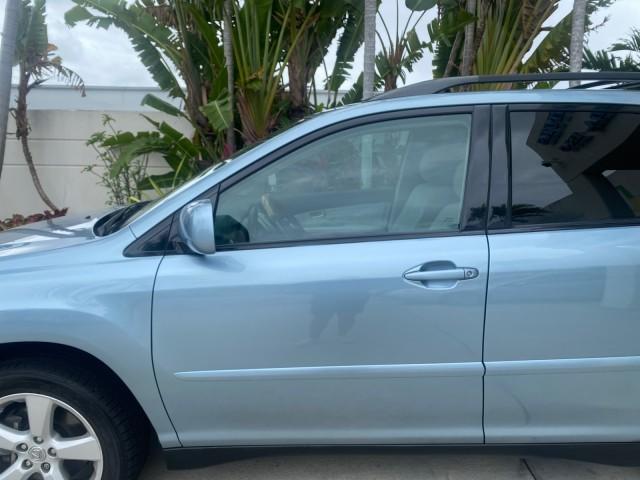 2005 Breakwater Blue Metallic /Light Gray Lexus RX 330 LOW MILES 68,645 1 OWNER (2T2GA31U55C) with an 3.3L DOHC MPI 24-Valve V6 Engine engine, Automatic transmission, located at 4701 North Dixie Hwy, Pompano Beach, FL, 33064, (954) 422-2889, 26.240938, -80.123474 - OUR WEBPAGE FLORIDACARS1.COM HAS OVER 100 PHOTOS AND FREE CARFAX LINK 2005 Lexus RX 330 1 OWNER 4 Door Wagon/Sport Utility 3.3L V6 F 24V Gasoline 26 MPG Front Wheel Drive Features ABS Brakes Air Conditioning Alloy Wheels AM/FM Stereo Automatic Transmission Cassette Player CD Audio Cruise Control Fro - Photo#37