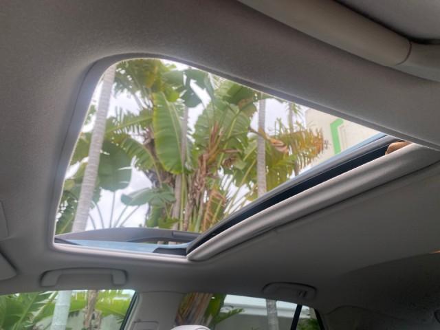 2005 Breakwater Blue Metallic /Light Gray Lexus RX 330 LOW MILES 68,645 1 OWNER (2T2GA31U55C) with an 3.3L DOHC MPI 24-Valve V6 Engine engine, Automatic transmission, located at 4701 North Dixie Hwy, Pompano Beach, FL, 33064, (954) 422-2889, 26.240938, -80.123474 - OUR WEBPAGE FLORIDACARS1.COM HAS OVER 100 PHOTOS AND FREE CARFAX LINK 2005 Lexus RX 330 1 OWNER 4 Door Wagon/Sport Utility 3.3L V6 F 24V Gasoline 26 MPG Front Wheel Drive Features ABS Brakes Air Conditioning Alloy Wheels AM/FM Stereo Automatic Transmission Cassette Player CD Audio Cruise Control Fro - Photo#74