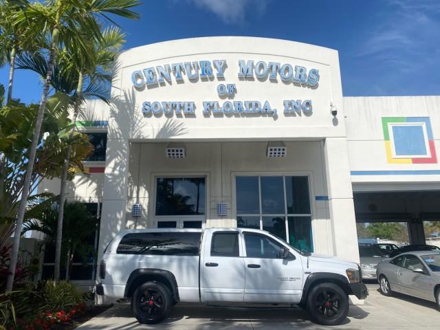 2007 Bright White /Medium Slate Gray Dodge Ram 1500 SLT CREW CAB CAMPER TOP 5.7 V8 (1D7HA182X7S) with an 5.7L V8 Hemi Multi-Displacement Engine engine, Automatic transmission, located at 4701 North Dixie Hwy, Pompano Beach, FL, 33064, (954) 422-2889, 26.240938, -80.123474 - OUR WEBPAGE FLORIDACARS1.COM HAS OVER 100 PHOTOS AND FREE CARFAX LINK 2007 Dodge Ram 1500 SLT 8 FT CREW CAB FIBER GLASS CAMPER TOP 4 Door Extended Cab Pickup 5.7L V8 F 16V Gasoline 19 MPG Rear Wheel Drive Features 20 Inch Plus Wheels ABS Brakes Air Conditioning Alloy Wheels AM/FM Stereo Automatic Tr - Photo#0