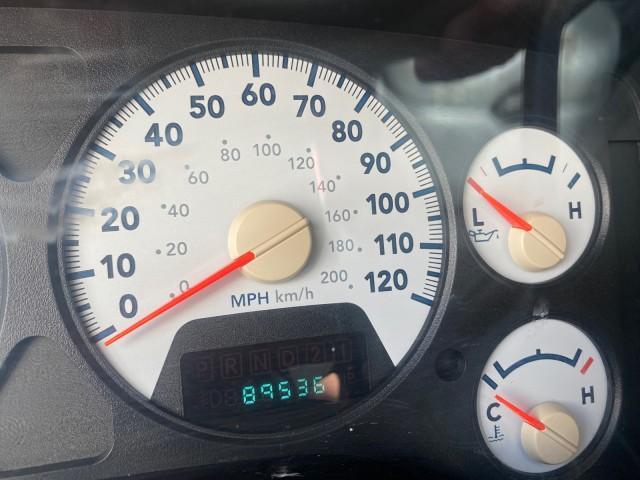 2007 Bright White /Medium Slate Gray Dodge Ram 1500 SLT CREW CAB CAMPER TOP 5.7 V8 (1D7HA182X7S) with an 5.7L V8 Hemi Multi-Displacement Engine engine, Automatic transmission, located at 4701 North Dixie Hwy, Pompano Beach, FL, 33064, (954) 422-2889, 26.240938, -80.123474 - OUR WEBPAGE FLORIDACARS1.COM HAS OVER 100 PHOTOS AND FREE CARFAX LINK 2007 Dodge Ram 1500 SLT 8 FT CREW CAB FIBER GLASS CAMPER TOP 4 Door Extended Cab Pickup 5.7L V8 F 16V Gasoline 19 MPG Rear Wheel Drive Features 20 Inch Plus Wheels ABS Brakes Air Conditioning Alloy Wheels AM/FM Stereo Automatic Tr - Photo#18