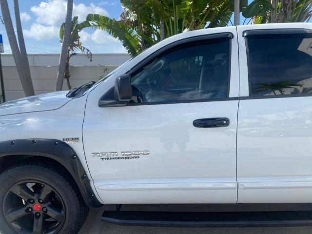 2007 Bright White /Medium Slate Gray Dodge Ram 1500 SLT CREW CAB CAMPER TOP 5.7 V8 (1D7HA182X7S) with an 5.7L V8 Hemi Multi-Displacement Engine engine, Automatic transmission, located at 4701 North Dixie Hwy, Pompano Beach, FL, 33064, (954) 422-2889, 26.240938, -80.123474 - OUR WEBPAGE FLORIDACARS1.COM HAS OVER 100 PHOTOS AND FREE CARFAX LINK 2007 Dodge Ram 1500 SLT 8 FT CREW CAB FIBER GLASS CAMPER TOP 4 Door Extended Cab Pickup 5.7L V8 F 16V Gasoline 19 MPG Rear Wheel Drive Features 20 Inch Plus Wheels ABS Brakes Air Conditioning Alloy Wheels AM/FM Stereo Automatic Tr - Photo#35