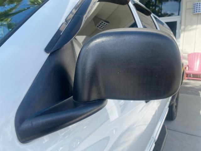 2007 Bright White /Medium Slate Gray Dodge Ram 1500 SLT CREW CAB CAMPER TOP 5.7 V8 (1D7HA182X7S) with an 5.7L V8 Hemi Multi-Displacement Engine engine, Automatic transmission, located at 4701 North Dixie Hwy, Pompano Beach, FL, 33064, (954) 422-2889, 26.240938, -80.123474 - OUR WEBPAGE FLORIDACARS1.COM HAS OVER 100 PHOTOS AND FREE CARFAX LINK 2007 Dodge Ram 1500 SLT 8 FT CREW CAB FIBER GLASS CAMPER TOP 4 Door Extended Cab Pickup 5.7L V8 F 16V Gasoline 19 MPG Rear Wheel Drive Features 20 Inch Plus Wheels ABS Brakes Air Conditioning Alloy Wheels AM/FM Stereo Automatic Tr - Photo#38