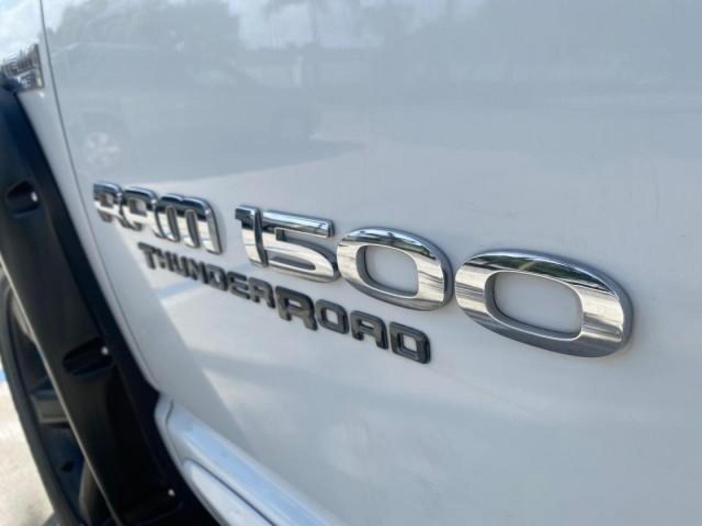2007 Bright White /Medium Slate Gray Dodge Ram 1500 SLT CREW CAB CAMPER TOP 5.7 V8 (1D7HA182X7S) with an 5.7L V8 Hemi Multi-Displacement Engine engine, Automatic transmission, located at 4701 North Dixie Hwy, Pompano Beach, FL, 33064, (954) 422-2889, 26.240938, -80.123474 - OUR WEBPAGE FLORIDACARS1.COM HAS OVER 100 PHOTOS AND FREE CARFAX LINK 2007 Dodge Ram 1500 SLT 8 FT CREW CAB FIBER GLASS CAMPER TOP 4 Door Extended Cab Pickup 5.7L V8 F 16V Gasoline 19 MPG Rear Wheel Drive Features 20 Inch Plus Wheels ABS Brakes Air Conditioning Alloy Wheels AM/FM Stereo Automatic Tr- Photo#39