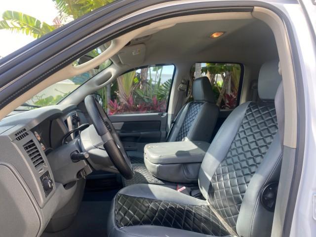 2007 Bright White /Medium Slate Gray Dodge Ram 1500 SLT CREW CAB CAMPER TOP 5.7 V8 (1D7HA182X7S) with an 5.7L V8 Hemi Multi-Displacement Engine engine, Automatic transmission, located at 4701 North Dixie Hwy, Pompano Beach, FL, 33064, (954) 422-2889, 26.240938, -80.123474 - OUR WEBPAGE FLORIDACARS1.COM HAS OVER 100 PHOTOS AND FREE CARFAX LINK 2007 Dodge Ram 1500 SLT 8 FT CREW CAB FIBER GLASS CAMPER TOP 4 Door Extended Cab Pickup 5.7L V8 F 16V Gasoline 19 MPG Rear Wheel Drive Features 20 Inch Plus Wheels ABS Brakes Air Conditioning Alloy Wheels AM/FM Stereo Automatic Tr - Photo#43