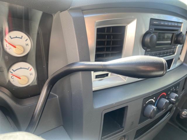 2007 Bright White /Medium Slate Gray Dodge Ram 1500 SLT CREW CAB CAMPER TOP 5.7 V8 (1D7HA182X7S) with an 5.7L V8 Hemi Multi-Displacement Engine engine, Automatic transmission, located at 4701 North Dixie Hwy, Pompano Beach, FL, 33064, (954) 422-2889, 26.240938, -80.123474 - OUR WEBPAGE FLORIDACARS1.COM HAS OVER 100 PHOTOS AND FREE CARFAX LINK 2007 Dodge Ram 1500 SLT 8 FT CREW CAB FIBER GLASS CAMPER TOP 4 Door Extended Cab Pickup 5.7L V8 F 16V Gasoline 19 MPG Rear Wheel Drive Features 20 Inch Plus Wheels ABS Brakes Air Conditioning Alloy Wheels AM/FM Stereo Automatic Tr - Photo#52