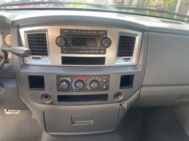 2007 Bright White /Medium Slate Gray Dodge Ram 1500 SLT CREW CAB CAMPER TOP 5.7 V8 (1D7HA182X7S) with an 5.7L V8 Hemi Multi-Displacement Engine engine, Automatic transmission, located at 4701 North Dixie Hwy, Pompano Beach, FL, 33064, (954) 422-2889, 26.240938, -80.123474 - OUR WEBPAGE FLORIDACARS1.COM HAS OVER 100 PHOTOS AND FREE CARFAX LINK 2007 Dodge Ram 1500 SLT 8 FT CREW CAB FIBER GLASS CAMPER TOP 4 Door Extended Cab Pickup 5.7L V8 F 16V Gasoline 19 MPG Rear Wheel Drive Features 20 Inch Plus Wheels ABS Brakes Air Conditioning Alloy Wheels AM/FM Stereo Automatic Tr - Photo#57