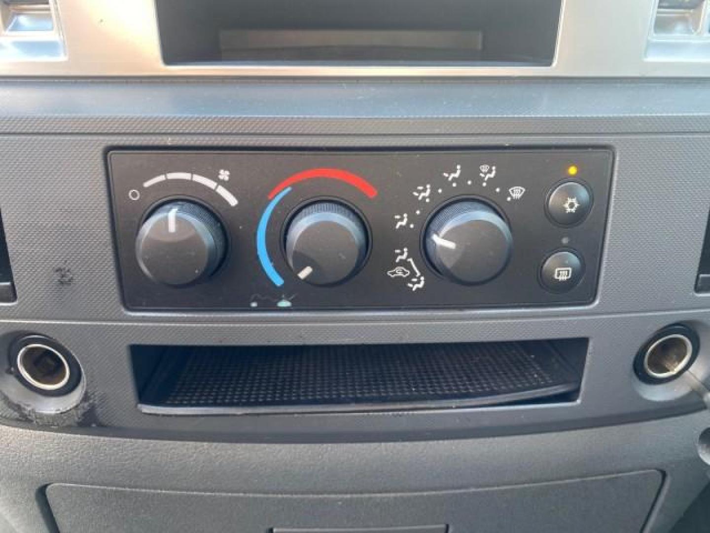 2007 Bright White /Medium Slate Gray Dodge Ram 1500 SLT CREW CAB CAMPER TOP 5.7 V8 (1D7HA182X7S) with an 5.7L V8 Hemi Multi-Displacement Engine engine, Automatic transmission, located at 4701 North Dixie Hwy, Pompano Beach, FL, 33064, (954) 422-2889, 26.240938, -80.123474 - OUR WEBPAGE FLORIDACARS1.COM HAS OVER 100 PHOTOS AND FREE CARFAX LINK 2007 Dodge Ram 1500 SLT 8 FT CREW CAB FIBER GLASS CAMPER TOP 4 Door Extended Cab Pickup 5.7L V8 F 16V Gasoline 19 MPG Rear Wheel Drive Features 20 Inch Plus Wheels ABS Brakes Air Conditioning Alloy Wheels AM/FM Stereo Automatic Tr- Photo#59
