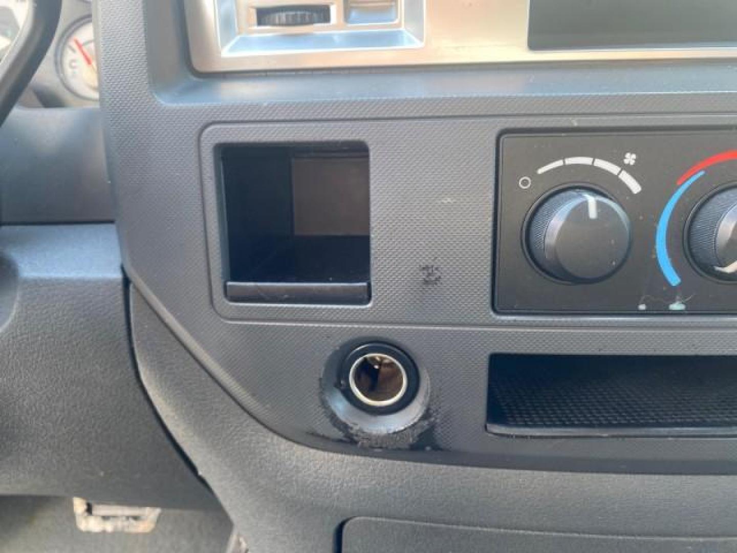 2007 Bright White /Medium Slate Gray Dodge Ram 1500 SLT CREW CAB CAMPER TOP 5.7 V8 (1D7HA182X7S) with an 5.7L V8 Hemi Multi-Displacement Engine engine, Automatic transmission, located at 4701 North Dixie Hwy, Pompano Beach, FL, 33064, (954) 422-2889, 26.240938, -80.123474 - OUR WEBPAGE FLORIDACARS1.COM HAS OVER 100 PHOTOS AND FREE CARFAX LINK 2007 Dodge Ram 1500 SLT 8 FT CREW CAB FIBER GLASS CAMPER TOP 4 Door Extended Cab Pickup 5.7L V8 F 16V Gasoline 19 MPG Rear Wheel Drive Features 20 Inch Plus Wheels ABS Brakes Air Conditioning Alloy Wheels AM/FM Stereo Automatic Tr- Photo#60