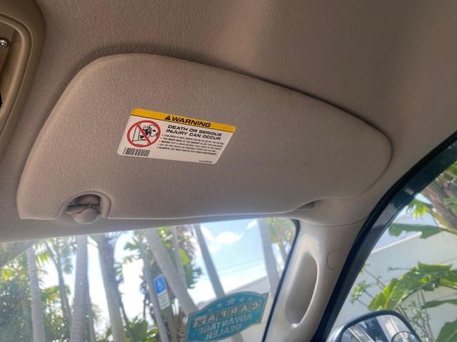 2007 Bright White /Medium Slate Gray Dodge Ram 1500 SLT CREW CAB CAMPER TOP 5.7 V8 (1D7HA182X7S) with an 5.7L V8 Hemi Multi-Displacement Engine engine, Automatic transmission, located at 4701 North Dixie Hwy, Pompano Beach, FL, 33064, (954) 422-2889, 26.240938, -80.123474 - OUR WEBPAGE FLORIDACARS1.COM HAS OVER 100 PHOTOS AND FREE CARFAX LINK 2007 Dodge Ram 1500 SLT 8 FT CREW CAB FIBER GLASS CAMPER TOP 4 Door Extended Cab Pickup 5.7L V8 F 16V Gasoline 19 MPG Rear Wheel Drive Features 20 Inch Plus Wheels ABS Brakes Air Conditioning Alloy Wheels AM/FM Stereo Automatic Tr - Photo#65