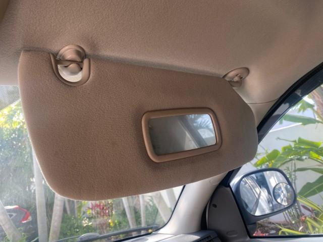 2007 Bright White /Medium Slate Gray Dodge Ram 1500 SLT CREW CAB CAMPER TOP 5.7 V8 (1D7HA182X7S) with an 5.7L V8 Hemi Multi-Displacement Engine engine, Automatic transmission, located at 4701 North Dixie Hwy, Pompano Beach, FL, 33064, (954) 422-2889, 26.240938, -80.123474 - OUR WEBPAGE FLORIDACARS1.COM HAS OVER 100 PHOTOS AND FREE CARFAX LINK 2007 Dodge Ram 1500 SLT 8 FT CREW CAB FIBER GLASS CAMPER TOP 4 Door Extended Cab Pickup 5.7L V8 F 16V Gasoline 19 MPG Rear Wheel Drive Features 20 Inch Plus Wheels ABS Brakes Air Conditioning Alloy Wheels AM/FM Stereo Automatic Tr - Photo#66