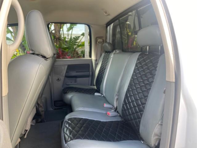 2007 Bright White /Medium Slate Gray Dodge Ram 1500 SLT CREW CAB CAMPER TOP 5.7 V8 (1D7HA182X7S) with an 5.7L V8 Hemi Multi-Displacement Engine engine, Automatic transmission, located at 4701 North Dixie Hwy, Pompano Beach, FL, 33064, (954) 422-2889, 26.240938, -80.123474 - OUR WEBPAGE FLORIDACARS1.COM HAS OVER 100 PHOTOS AND FREE CARFAX LINK 2007 Dodge Ram 1500 SLT 8 FT CREW CAB FIBER GLASS CAMPER TOP 4 Door Extended Cab Pickup 5.7L V8 F 16V Gasoline 19 MPG Rear Wheel Drive Features 20 Inch Plus Wheels ABS Brakes Air Conditioning Alloy Wheels AM/FM Stereo Automatic Tr - Photo#74