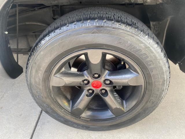 2007 Bright White /Medium Slate Gray Dodge Ram 1500 SLT CREW CAB CAMPER TOP 5.7 V8 (1D7HA182X7S) with an 5.7L V8 Hemi Multi-Displacement Engine engine, Automatic transmission, located at 4701 North Dixie Hwy, Pompano Beach, FL, 33064, (954) 422-2889, 26.240938, -80.123474 - OUR WEBPAGE FLORIDACARS1.COM HAS OVER 100 PHOTOS AND FREE CARFAX LINK 2007 Dodge Ram 1500 SLT 8 FT CREW CAB FIBER GLASS CAMPER TOP 4 Door Extended Cab Pickup 5.7L V8 F 16V Gasoline 19 MPG Rear Wheel Drive Features 20 Inch Plus Wheels ABS Brakes Air Conditioning Alloy Wheels AM/FM Stereo Automatic Tr - Photo#85