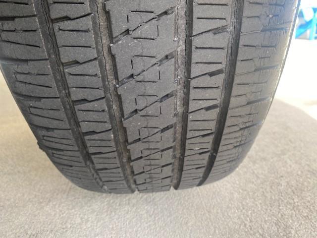 2007 Bright White /Medium Slate Gray Dodge Ram 1500 SLT CREW CAB CAMPER TOP 5.7 V8 (1D7HA182X7S) with an 5.7L V8 Hemi Multi-Displacement Engine engine, Automatic transmission, located at 4701 North Dixie Hwy, Pompano Beach, FL, 33064, (954) 422-2889, 26.240938, -80.123474 - OUR WEBPAGE FLORIDACARS1.COM HAS OVER 100 PHOTOS AND FREE CARFAX LINK 2007 Dodge Ram 1500 SLT 8 FT CREW CAB FIBER GLASS CAMPER TOP 4 Door Extended Cab Pickup 5.7L V8 F 16V Gasoline 19 MPG Rear Wheel Drive Features 20 Inch Plus Wheels ABS Brakes Air Conditioning Alloy Wheels AM/FM Stereo Automatic Tr - Photo#86