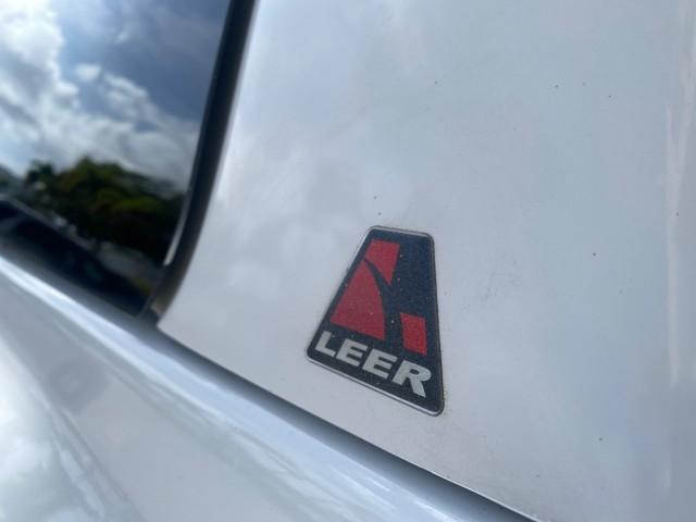 2007 Bright White /Medium Slate Gray Dodge Ram 1500 SLT CREW CAB CAMPER TOP 5.7 V8 (1D7HA182X7S) with an 5.7L V8 Hemi Multi-Displacement Engine engine, Automatic transmission, located at 4701 North Dixie Hwy, Pompano Beach, FL, 33064, (954) 422-2889, 26.240938, -80.123474 - OUR WEBPAGE FLORIDACARS1.COM HAS OVER 100 PHOTOS AND FREE CARFAX LINK 2007 Dodge Ram 1500 SLT 8 FT CREW CAB FIBER GLASS CAMPER TOP 4 Door Extended Cab Pickup 5.7L V8 F 16V Gasoline 19 MPG Rear Wheel Drive Features 20 Inch Plus Wheels ABS Brakes Air Conditioning Alloy Wheels AM/FM Stereo Automatic Tr - Photo#87