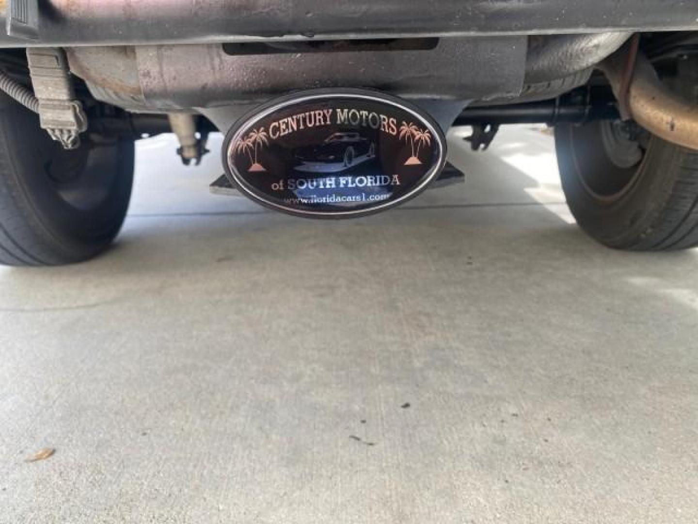 2007 Bright White /Medium Slate Gray Dodge Ram 1500 SLT CREW CAB CAMPER TOP 5.7 V8 (1D7HA182X7S) with an 5.7L V8 Hemi Multi-Displacement Engine engine, Automatic transmission, located at 4701 North Dixie Hwy, Pompano Beach, FL, 33064, (954) 422-2889, 26.240938, -80.123474 - OUR WEBPAGE FLORIDACARS1.COM HAS OVER 100 PHOTOS AND FREE CARFAX LINK 2007 Dodge Ram 1500 SLT 8 FT CREW CAB FIBER GLASS CAMPER TOP 4 Door Extended Cab Pickup 5.7L V8 F 16V Gasoline 19 MPG Rear Wheel Drive Features 20 Inch Plus Wheels ABS Brakes Air Conditioning Alloy Wheels AM/FM Stereo Automatic Tr- Photo#93