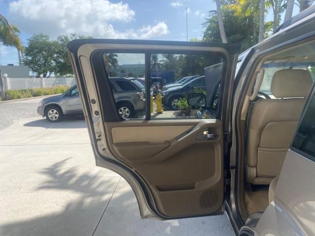 2007 Desert Stone Metallic /Desert Nissan Pathfinder S LOW MILES 64,259 1 OWNER (5N1AR18U97C) with an 4.0L DOHC SMPI 24-Valve V6 Engine engine, Automatic transmission, located at 4701 North Dixie Hwy, Pompano Beach, FL, 33064, (954) 422-2889, 26.240938, -80.123474 - OUR WEBPAGE FLORIDACARS1.COM HAS OVER 100 PHOTOS AND FREE CARFAX LINK 2007 Nissan Pathfinder S 1 OWNER 4 Door Wagon/Sport Utility 4.0L V6 F DOHC 24V Gasoline 23 MPG Rear Wheel Drive Features ABS Brakes Air Conditioning Alloy Wheels AM/FM Stereo Automatic Transmission Auxiliary Audio Input BOSE Sound - Photo#13