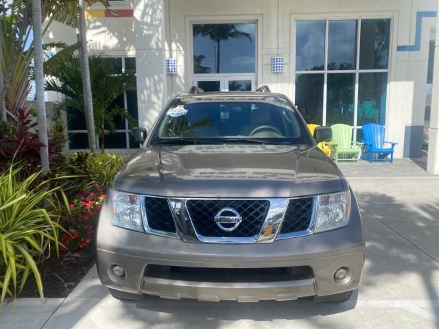 2007 Desert Stone Metallic /Desert Nissan Pathfinder S LOW MILES 64,259 1 OWNER (5N1AR18U97C) with an 4.0L DOHC SMPI 24-Valve V6 Engine engine, Automatic transmission, located at 4701 North Dixie Hwy, Pompano Beach, FL, 33064, (954) 422-2889, 26.240938, -80.123474 - OUR WEBPAGE FLORIDACARS1.COM HAS OVER 100 PHOTOS AND FREE CARFAX LINK 2007 Nissan Pathfinder S 1 OWNER 4 Door Wagon/Sport Utility 4.0L V6 F DOHC 24V Gasoline 23 MPG Rear Wheel Drive Features ABS Brakes Air Conditioning Alloy Wheels AM/FM Stereo Automatic Transmission Auxiliary Audio Input BOSE Sound - Photo#27