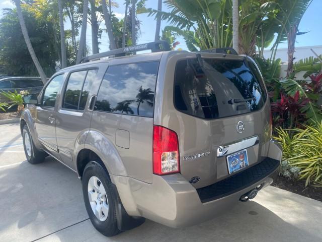 2007 Desert Stone Metallic /Desert Nissan Pathfinder S LOW MILES 64,259 1 OWNER (5N1AR18U97C) with an 4.0L DOHC SMPI 24-Valve V6 Engine engine, Automatic transmission, located at 4701 North Dixie Hwy, Pompano Beach, FL, 33064, (954) 422-2889, 26.240938, -80.123474 - OUR WEBPAGE FLORIDACARS1.COM HAS OVER 100 PHOTOS AND FREE CARFAX LINK 2007 Nissan Pathfinder S 1 OWNER 4 Door Wagon/Sport Utility 4.0L V6 F DOHC 24V Gasoline 23 MPG Rear Wheel Drive Features ABS Brakes Air Conditioning Alloy Wheels AM/FM Stereo Automatic Transmission Auxiliary Audio Input BOSE Sound - Photo#33