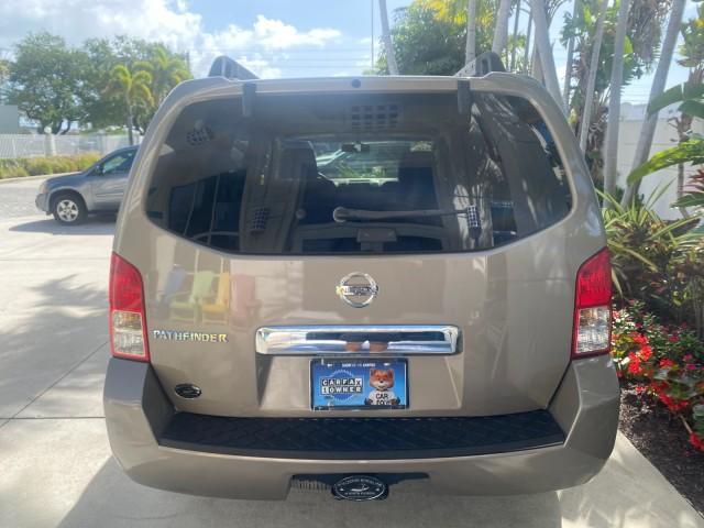 2007 Desert Stone Metallic /Desert Nissan Pathfinder S LOW MILES 64,259 1 OWNER (5N1AR18U97C) with an 4.0L DOHC SMPI 24-Valve V6 Engine engine, Automatic transmission, located at 4701 North Dixie Hwy, Pompano Beach, FL, 33064, (954) 422-2889, 26.240938, -80.123474 - OUR WEBPAGE FLORIDACARS1.COM HAS OVER 100 PHOTOS AND FREE CARFAX LINK 2007 Nissan Pathfinder S 1 OWNER 4 Door Wagon/Sport Utility 4.0L V6 F DOHC 24V Gasoline 23 MPG Rear Wheel Drive Features ABS Brakes Air Conditioning Alloy Wheels AM/FM Stereo Automatic Transmission Auxiliary Audio Input BOSE Sound - Photo#35