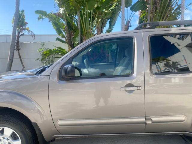 2007 Desert Stone Metallic /Desert Nissan Pathfinder S LOW MILES 64,259 1 OWNER (5N1AR18U97C) with an 4.0L DOHC SMPI 24-Valve V6 Engine engine, Automatic transmission, located at 4701 North Dixie Hwy, Pompano Beach, FL, 33064, (954) 422-2889, 26.240938, -80.123474 - OUR WEBPAGE FLORIDACARS1.COM HAS OVER 100 PHOTOS AND FREE CARFAX LINK 2007 Nissan Pathfinder S 1 OWNER 4 Door Wagon/Sport Utility 4.0L V6 F DOHC 24V Gasoline 23 MPG Rear Wheel Drive Features ABS Brakes Air Conditioning Alloy Wheels AM/FM Stereo Automatic Transmission Auxiliary Audio Input BOSE Sound - Photo#37
