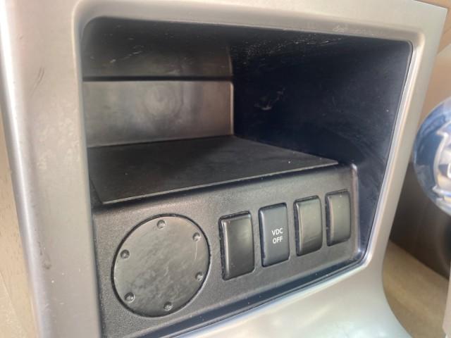 2007 Desert Stone Metallic /Desert Nissan Pathfinder S LOW MILES 64,259 1 OWNER (5N1AR18U97C) with an 4.0L DOHC SMPI 24-Valve V6 Engine engine, Automatic transmission, located at 4701 North Dixie Hwy, Pompano Beach, FL, 33064, (954) 422-2889, 26.240938, -80.123474 - OUR WEBPAGE FLORIDACARS1.COM HAS OVER 100 PHOTOS AND FREE CARFAX LINK 2007 Nissan Pathfinder S 1 OWNER 4 Door Wagon/Sport Utility 4.0L V6 F DOHC 24V Gasoline 23 MPG Rear Wheel Drive Features ABS Brakes Air Conditioning Alloy Wheels AM/FM Stereo Automatic Transmission Auxiliary Audio Input BOSE Sound - Photo#59