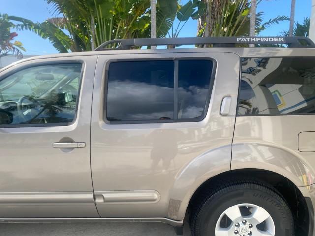 2007 Desert Stone Metallic /Desert Nissan Pathfinder S LOW MILES 64,259 1 OWNER (5N1AR18U97C) with an 4.0L DOHC SMPI 24-Valve V6 Engine engine, Automatic transmission, located at 4701 North Dixie Hwy, Pompano Beach, FL, 33064, (954) 422-2889, 26.240938, -80.123474 - OUR WEBPAGE FLORIDACARS1.COM HAS OVER 100 PHOTOS AND FREE CARFAX LINK 2007 Nissan Pathfinder S 1 OWNER 4 Door Wagon/Sport Utility 4.0L V6 F DOHC 24V Gasoline 23 MPG Rear Wheel Drive Features ABS Brakes Air Conditioning Alloy Wheels AM/FM Stereo Automatic Transmission Auxiliary Audio Input BOSE Sound - Photo#70