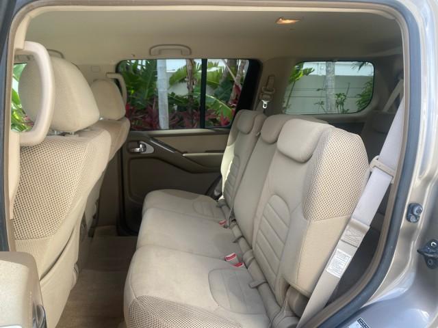2007 Desert Stone Metallic /Desert Nissan Pathfinder S LOW MILES 64,259 1 OWNER (5N1AR18U97C) with an 4.0L DOHC SMPI 24-Valve V6 Engine engine, Automatic transmission, located at 4701 North Dixie Hwy, Pompano Beach, FL, 33064, (954) 422-2889, 26.240938, -80.123474 - OUR WEBPAGE FLORIDACARS1.COM HAS OVER 100 PHOTOS AND FREE CARFAX LINK 2007 Nissan Pathfinder S 1 OWNER 4 Door Wagon/Sport Utility 4.0L V6 F DOHC 24V Gasoline 23 MPG Rear Wheel Drive Features ABS Brakes Air Conditioning Alloy Wheels AM/FM Stereo Automatic Transmission Auxiliary Audio Input BOSE Sound - Photo#73
