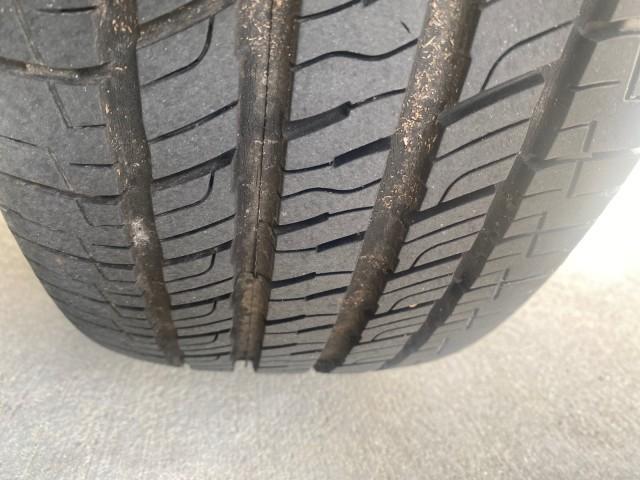 2007 Desert Stone Metallic /Desert Nissan Pathfinder S LOW MILES 64,259 1 OWNER (5N1AR18U97C) with an 4.0L DOHC SMPI 24-Valve V6 Engine engine, Automatic transmission, located at 4701 North Dixie Hwy, Pompano Beach, FL, 33064, (954) 422-2889, 26.240938, -80.123474 - OUR WEBPAGE FLORIDACARS1.COM HAS OVER 100 PHOTOS AND FREE CARFAX LINK 2007 Nissan Pathfinder S 1 OWNER 4 Door Wagon/Sport Utility 4.0L V6 F DOHC 24V Gasoline 23 MPG Rear Wheel Drive Features ABS Brakes Air Conditioning Alloy Wheels AM/FM Stereo Automatic Transmission Auxiliary Audio Input BOSE Sound - Photo#86