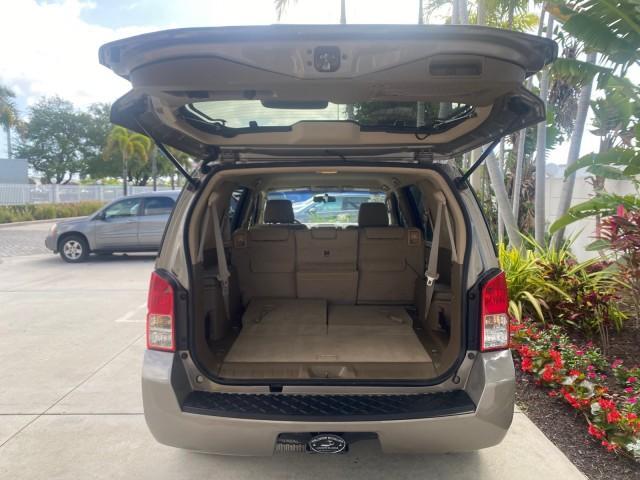 2007 Desert Stone Metallic /Desert Nissan Pathfinder S LOW MILES 64,259 1 OWNER (5N1AR18U97C) with an 4.0L DOHC SMPI 24-Valve V6 Engine engine, Automatic transmission, located at 4701 North Dixie Hwy, Pompano Beach, FL, 33064, (954) 422-2889, 26.240938, -80.123474 - OUR WEBPAGE FLORIDACARS1.COM HAS OVER 100 PHOTOS AND FREE CARFAX LINK 2007 Nissan Pathfinder S 1 OWNER 4 Door Wagon/Sport Utility 4.0L V6 F DOHC 24V Gasoline 23 MPG Rear Wheel Drive Features ABS Brakes Air Conditioning Alloy Wheels AM/FM Stereo Automatic Transmission Auxiliary Audio Input BOSE Sound - Photo#98
