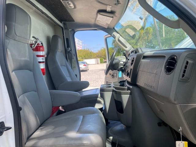 2013 Oxford White /Medium Flint Ford Econoline Commercial Cutaway 1 OWNER E 450 BOX TRUCK (1FDXE4FS4DD) with an 6.8L SOHC EFI Triton V10 Engine engine, Automatic transmission, located at 4701 North Dixie Hwy, Pompano Beach, FL, 33064, (954) 422-2889, 26.240938, -80.123474 - OUR WEBPAGE FLORIDACARS1.COM HAS OVER 100 PHOTOS AND FREE CARFAX LINK 2013 Ford Econoline Super Duty E-450 BOX TRUCK 1 OWNER 17 FT DUAL REAR WHEELS HEAVY DUTY POWER LIFT GATE VIN:1FDXE4FS4DDA91512 Cutaway 6.8L V10 F SOHC 20V Gasoline Rear Wheel Drive Features ABS Brakes Air Conditioning AM/FM Stereo - Photo#12