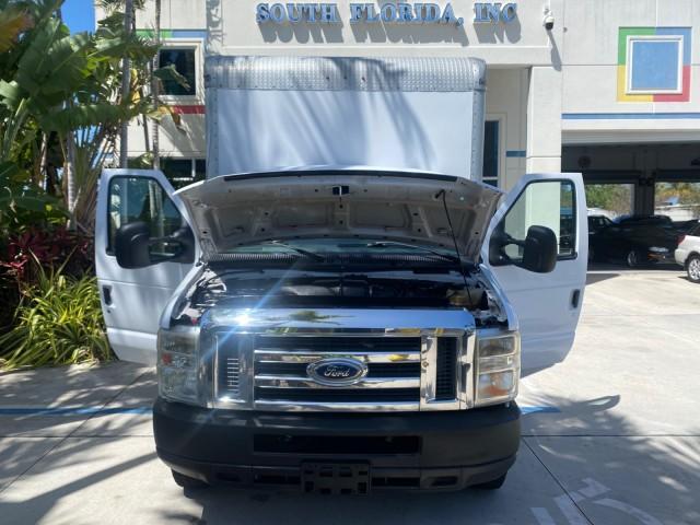 2013 Oxford White /Medium Flint Ford Econoline Commercial Cutaway 1 OWNER E 450 BOX TRUCK (1FDXE4FS4DD) with an 6.8L SOHC EFI Triton V10 Engine engine, Automatic transmission, located at 4701 North Dixie Hwy, Pompano Beach, FL, 33064, (954) 422-2889, 26.240938, -80.123474 - OUR WEBPAGE FLORIDACARS1.COM HAS OVER 100 PHOTOS AND FREE CARFAX LINK 2013 Ford Econoline Super Duty E-450 BOX TRUCK 1 OWNER 17 FT DUAL REAR WHEELS HEAVY DUTY POWER LIFT GATE VIN:1FDXE4FS4DDA91512 Cutaway 6.8L V10 F SOHC 20V Gasoline Rear Wheel Drive Features ABS Brakes Air Conditioning AM/FM Stereo - Photo#16