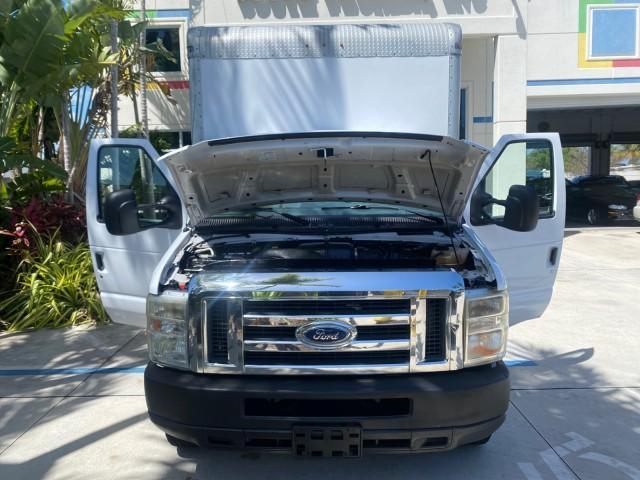 2013 Oxford White /Medium Flint Ford Econoline Commercial Cutaway 1 OWNER E 450 BOX TRUCK (1FDXE4FS4DD) with an 6.8L SOHC EFI Triton V10 Engine engine, Automatic transmission, located at 4701 North Dixie Hwy, Pompano Beach, FL, 33064, (954) 422-2889, 26.240938, -80.123474 - OUR WEBPAGE FLORIDACARS1.COM HAS OVER 100 PHOTOS AND FREE CARFAX LINK 2013 Ford Econoline Super Duty E-450 BOX TRUCK 1 OWNER 17 FT DUAL REAR WHEELS HEAVY DUTY POWER LIFT GATE VIN:1FDXE4FS4DDA91512 Cutaway 6.8L V10 F SOHC 20V Gasoline Rear Wheel Drive Features ABS Brakes Air Conditioning AM/FM Stereo - Photo#17