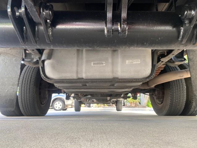 2013 Oxford White /Medium Flint Ford Econoline Commercial Cutaway 1 OWNER E 450 BOX TRUCK (1FDXE4FS4DD) with an 6.8L SOHC EFI Triton V10 Engine engine, Automatic transmission, located at 4701 North Dixie Hwy, Pompano Beach, FL, 33064, (954) 422-2889, 26.240938, -80.123474 - OUR WEBPAGE FLORIDACARS1.COM HAS OVER 100 PHOTOS AND FREE CARFAX LINK 2013 Ford Econoline Super Duty E-450 BOX TRUCK 1 OWNER 17 FT DUAL REAR WHEELS HEAVY DUTY POWER LIFT GATE VIN:1FDXE4FS4DDA91512 Cutaway 6.8L V10 F SOHC 20V Gasoline Rear Wheel Drive Features ABS Brakes Air Conditioning AM/FM Stereo - Photo#22