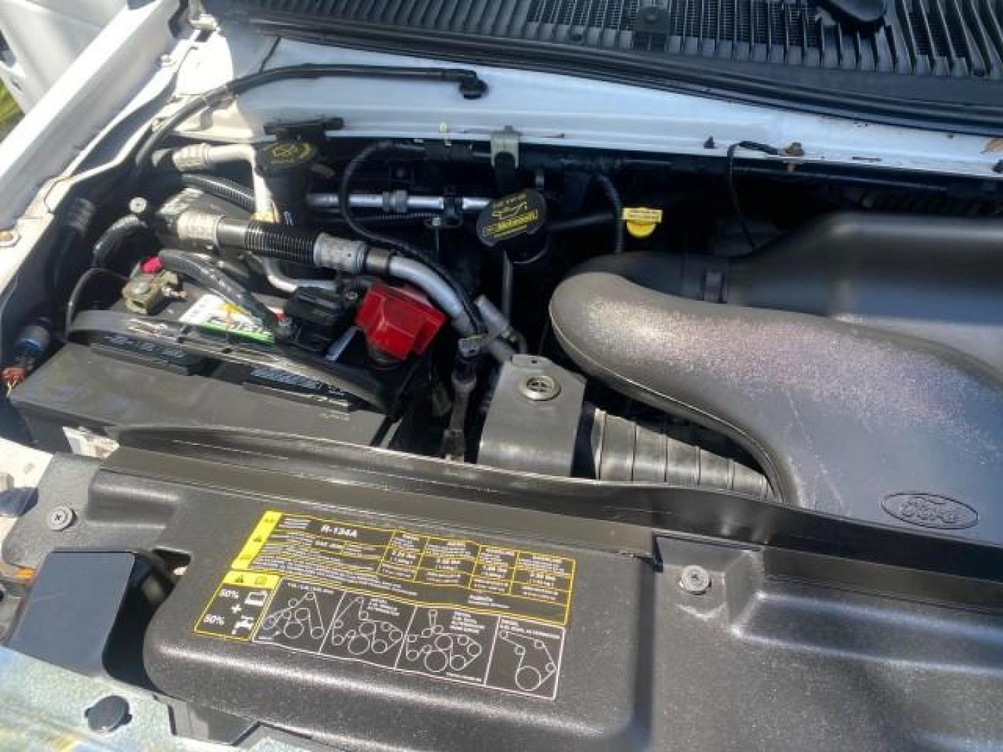 2013 Oxford White /Medium Flint Ford Econoline Commercial Cutaway 1 OWNER E 450 BOX TRUCK (1FDXE4FS4DD) with an 6.8L SOHC EFI Triton V10 Engine engine, Automatic transmission, located at 4701 North Dixie Hwy, Pompano Beach, FL, 33064, (954) 422-2889, 26.240938, -80.123474 - OUR WEBPAGE FLORIDACARS1.COM HAS OVER 100 PHOTOS AND FREE CARFAX LINK 2013 Ford Econoline Super Duty E-450 BOX TRUCK 1 OWNER 17 FT DUAL REAR WHEELS HEAVY DUTY POWER LIFT GATE VIN:1FDXE4FS4DDA91512 Cutaway 6.8L V10 F SOHC 20V Gasoline Rear Wheel Drive Features ABS Brakes Air Conditioning AM/FM Stereo - Photo#24