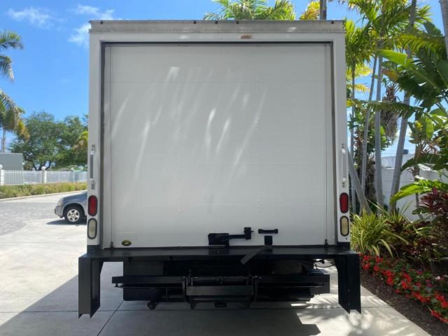 2013 Oxford White /Medium Flint Ford Econoline Commercial Cutaway 1 OWNER E 450 BOX TRUCK (1FDXE4FS4DD) with an 6.8L SOHC EFI Triton V10 Engine engine, Automatic transmission, located at 4701 North Dixie Hwy, Pompano Beach, FL, 33064, (954) 422-2889, 26.240938, -80.123474 - OUR WEBPAGE FLORIDACARS1.COM HAS OVER 100 PHOTOS AND FREE CARFAX LINK 2013 Ford Econoline Super Duty E-450 BOX TRUCK 1 OWNER 17 FT DUAL REAR WHEELS HEAVY DUTY POWER LIFT GATE VIN:1FDXE4FS4DDA91512 Cutaway 6.8L V10 F SOHC 20V Gasoline Rear Wheel Drive Features ABS Brakes Air Conditioning AM/FM Stereo - Photo#35