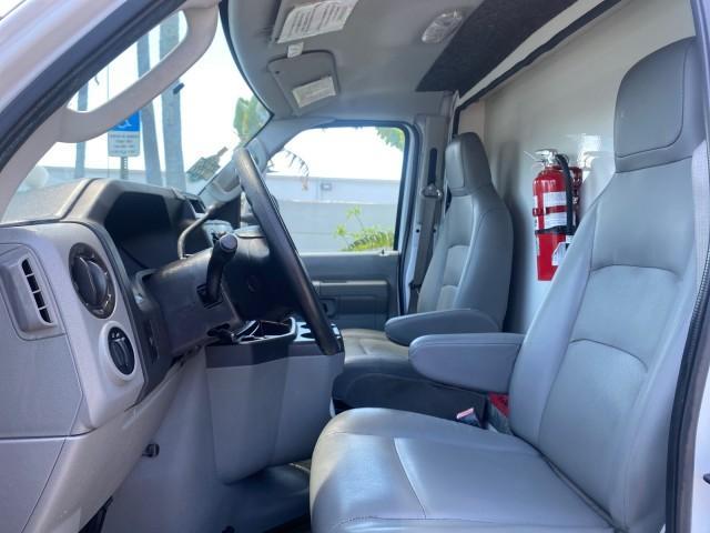 2013 Oxford White /Medium Flint Ford Econoline Commercial Cutaway 1 OWNER E 450 BOX TRUCK (1FDXE4FS4DD) with an 6.8L SOHC EFI Triton V10 Engine engine, Automatic transmission, located at 4701 North Dixie Hwy, Pompano Beach, FL, 33064, (954) 422-2889, 26.240938, -80.123474 - OUR WEBPAGE FLORIDACARS1.COM HAS OVER 100 PHOTOS AND FREE CARFAX LINK 2013 Ford Econoline Super Duty E-450 BOX TRUCK 1 OWNER 17 FT DUAL REAR WHEELS HEAVY DUTY POWER LIFT GATE VIN:1FDXE4FS4DDA91512 Cutaway 6.8L V10 F SOHC 20V Gasoline Rear Wheel Drive Features ABS Brakes Air Conditioning AM/FM Stereo - Photo#45